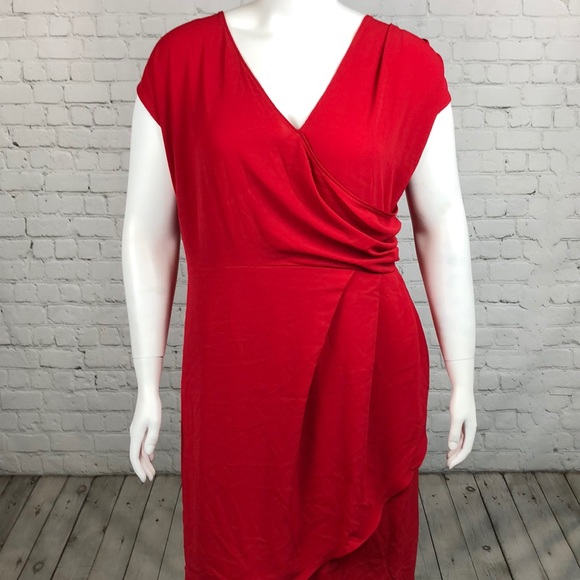 20 & 22 City Chic Red Classic Wrap Dress Plus Size - Picture 2 of 7